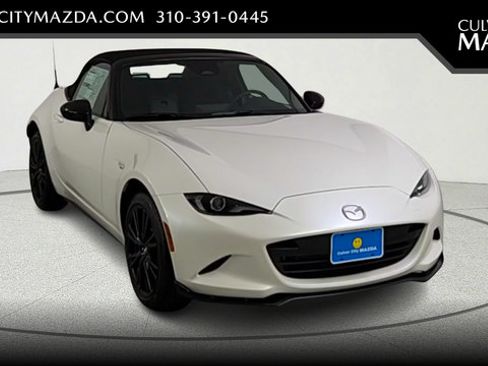 New 2026 MAZDA MX-5 Miata Club w/ Interior Package RWD image 1