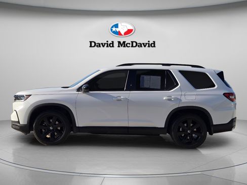 Used 2025 Honda Pilot Black Edition image 2