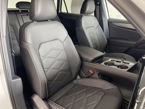 New 2026 Volkswagen Atlas Cross Sport SE AWD/4WD image 33