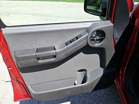 Used 2012 Nissan Xterra S image 9