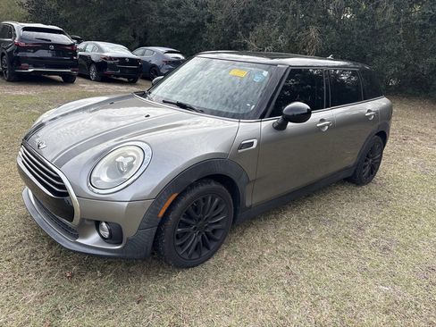 Used 2017 MINI Cooper Clubman image 8
