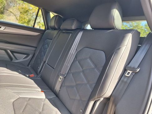 New 2026 Volkswagen Atlas Cross Sport SE image 23