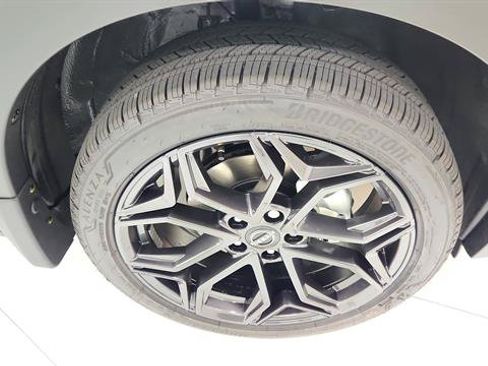 Certified 2026 Nissan Kicks SR FWD image 28