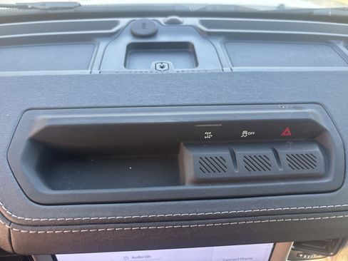 Used 2025 Ford Bronco Outer Banks AWD/4WD image 22