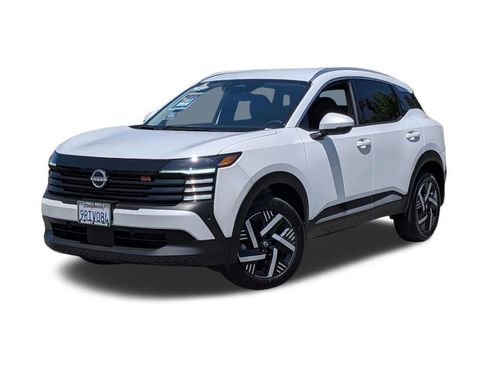 Used 2025 Nissan Kicks SR FWD image 1