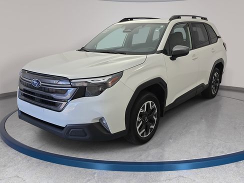 Used 2025 Subaru Forester Premium w/ Convenience Package #1 AWD/4WD image 1