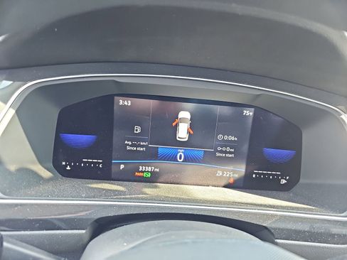 Used 2023 Volkswagen Tiguan S image 10