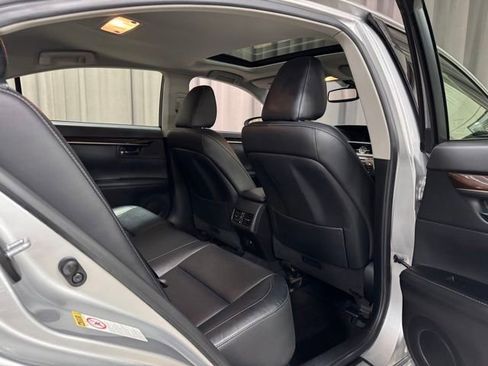 Used 2014 Lexus ES 350 w/ Luxury Package FWD image 13