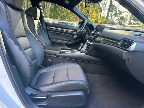 Used 2022 Honda Accord Sport image 7