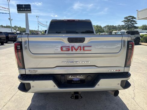 Used 2025 GMC Sierra 2500 AT4 w/ AT4 Premium Plus Package AWD/4WD image 7