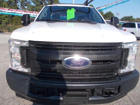 Used 2018 Ford F250 XL w/ Power Equipment Group image 2