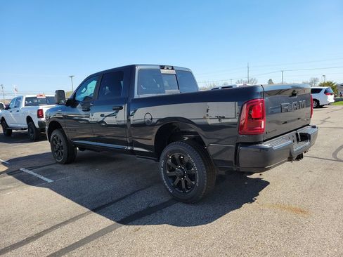 New 2026 RAM 2500 Big Horn AWD/4WD image 5