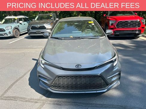 Used 2026 Toyota Corolla SE FWD image 2