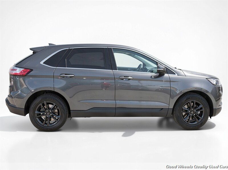 Used 2020 Ford Edge SEL w/ Convenience Package AWD/4WD image 4