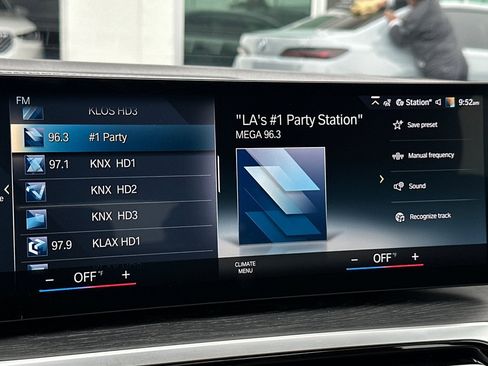 Used 2023 BMW i4 eDrive40 w/ Premium Package RWD image 16