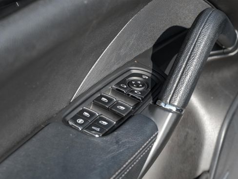 Used 2014 Porsche Cayenne image 40