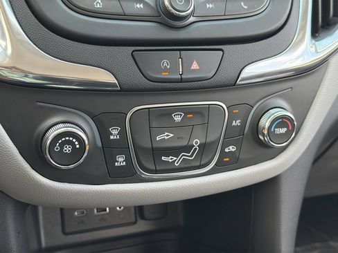 Used 2023 Chevrolet Equinox LS w/ Driver Confidence II Package FWD image 21