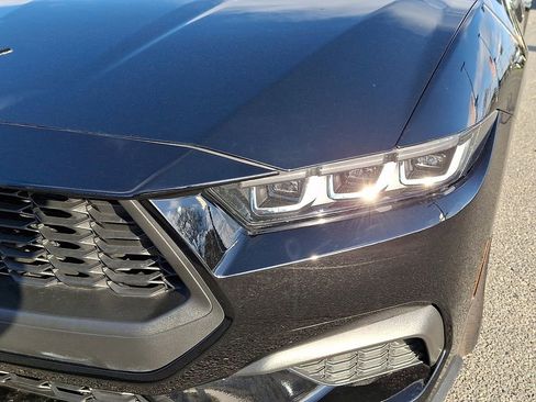 Used 2024 Ford Mustang Premium image 9