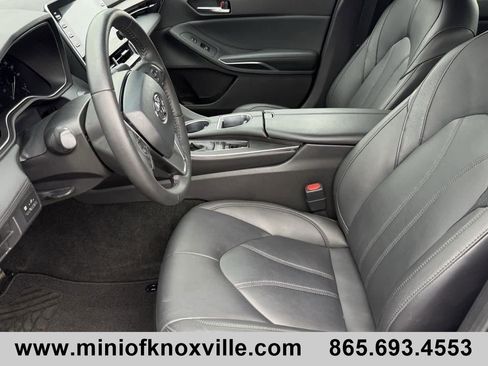Used 2022 Toyota Avalon XLE w/ Moonroof Package image 10