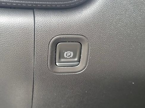 Used 2021 GMC Sierra 1500 Elevation AWD/4WD image 15