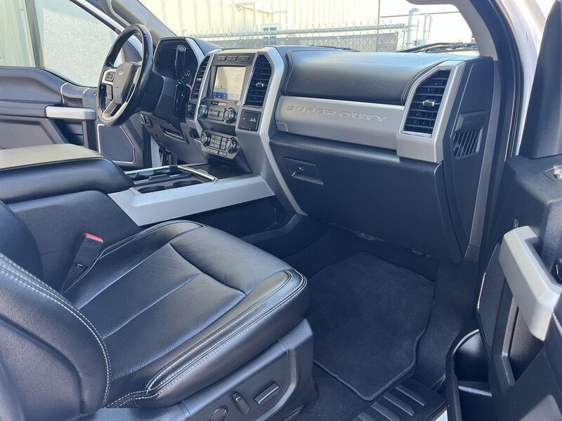 Used 2021 Ford F250 Lariat w/ Lariat Ultimate Package AWD/4WD image 9