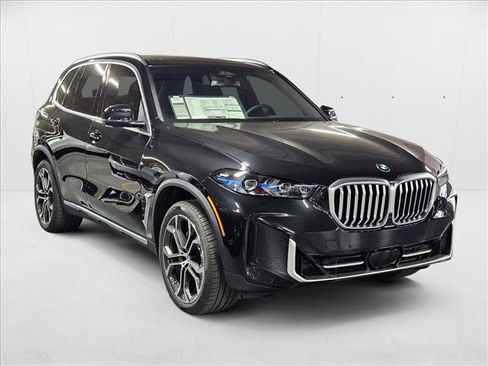 Used 2026 BMW X5 sDrive40i w/ Climate Comfort Package image 7