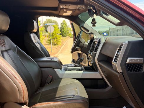 Used 2016 Ford F150 King Ranch w/ Equipment Group 601A Luxury AWD/4WD image 32
