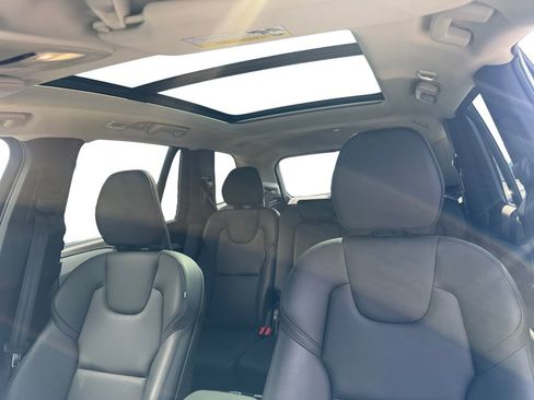 Used 2025 Volvo XC90 B5 Core w/ Protection Package Premier image 23