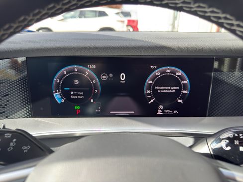 New 2026 Volkswagen Tiguan SE image 9