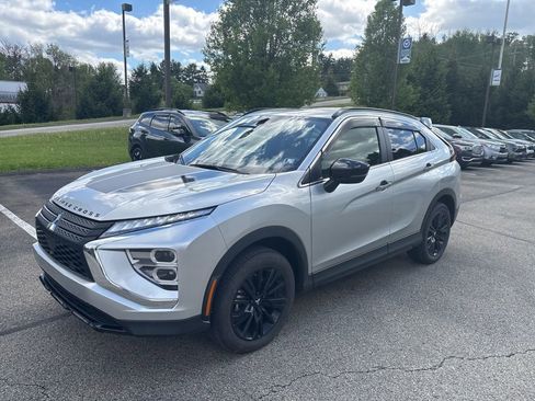 Used 2025 Mitsubishi Eclipse Cross AWD image 3