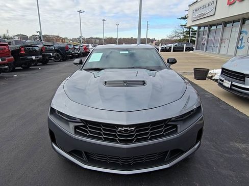 Used 2020 Chevrolet Camaro LT image 2