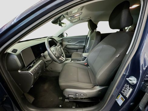 Used 2025 Hyundai Kona SEL image 13