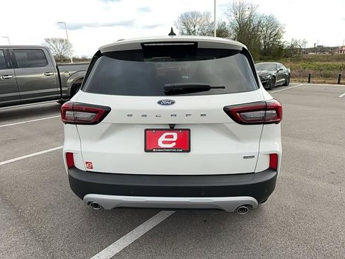 New 2025 Ford Escape SE FWD image 7