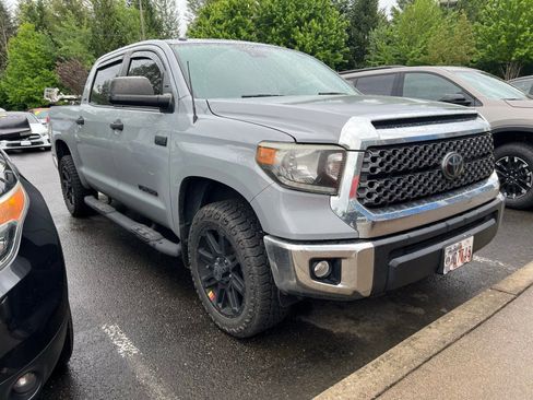 Used 2019 Toyota Tundra SR5 w/ SR5 Upgrade Package AWD/4WD image 2