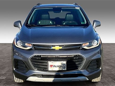 Used 2019 Chevrolet Trax LT w/ LT Convenience Package image 2