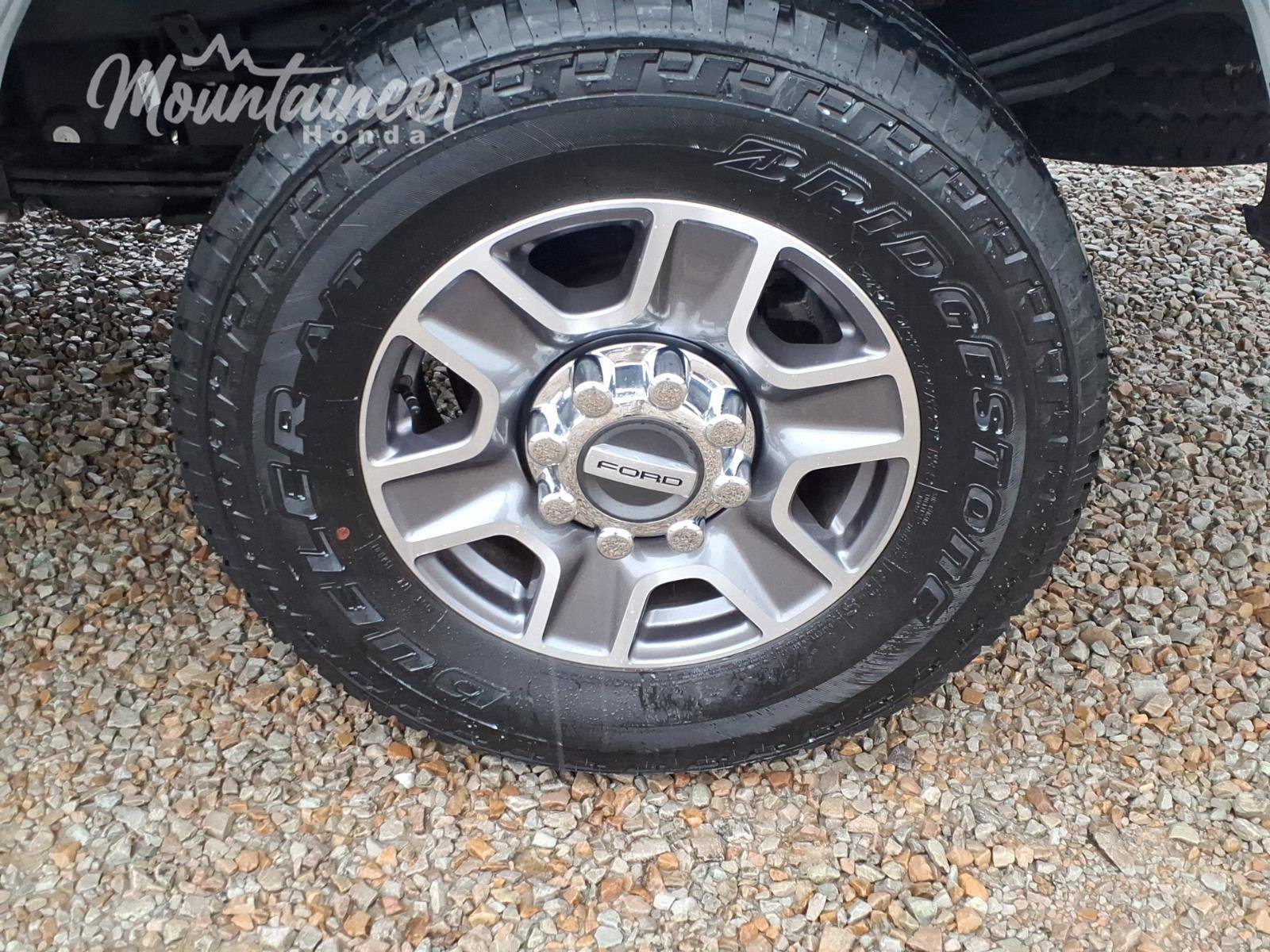 Used 2026 Ford F250 Lariat AWD/4WD image 14