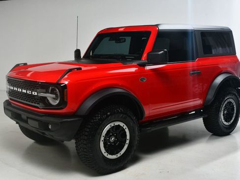 Used 2022 Ford Bronco Wildtrak image 2