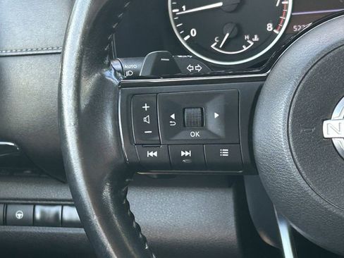 Used 2022 Nissan Pathfinder SV image 21