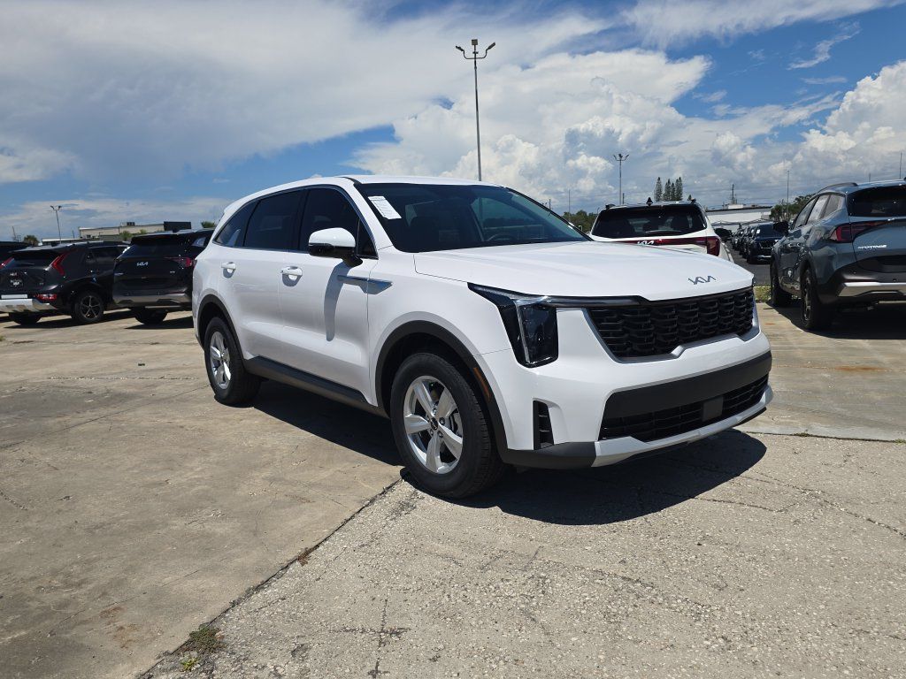 New 2026 Kia Sorento LX FWD image 2