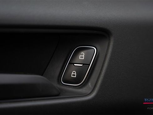 Used 2023 Ford Bronco Sport Badlands image 14