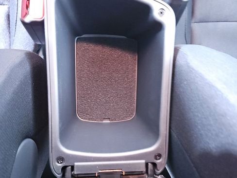 New 2025 Nissan Kicks Play S image 24