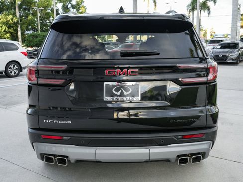 Used 2024 GMC Acadia Elevation image 24