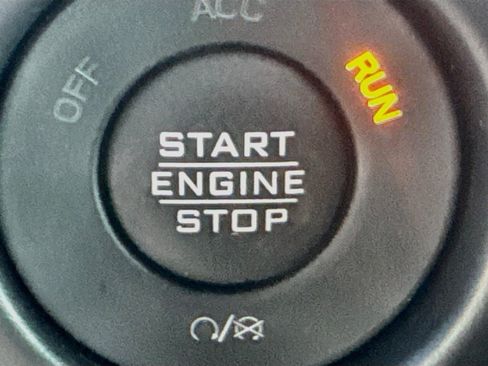 Used 2023 Jeep Wrangler Unlimited Sahara AWD/4WD image 19