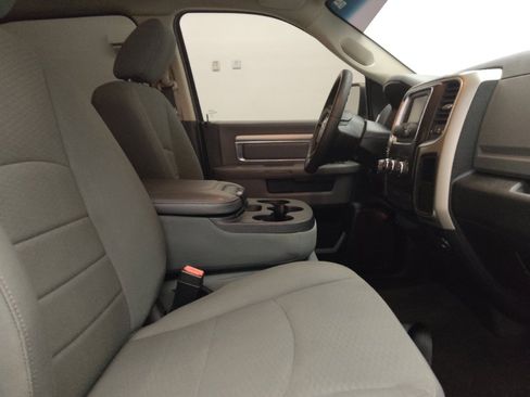 Used 2017 RAM 1500 Classic SLT AWD/4WD image 21