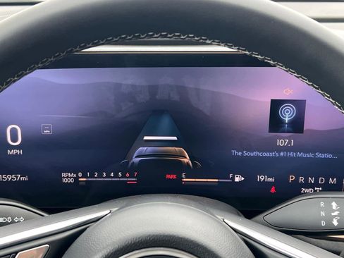 Certified 2025 Buick Envision Sport Touring image 17