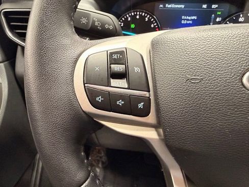 Used 2024 Ford Explorer XLT w/ XLT Sport Appearance Package AWD/4WD image 32
