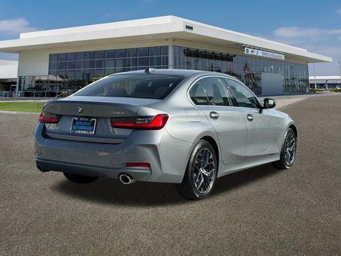 Used 2025 BMW 330i Sedan w/ Premium Package image 10