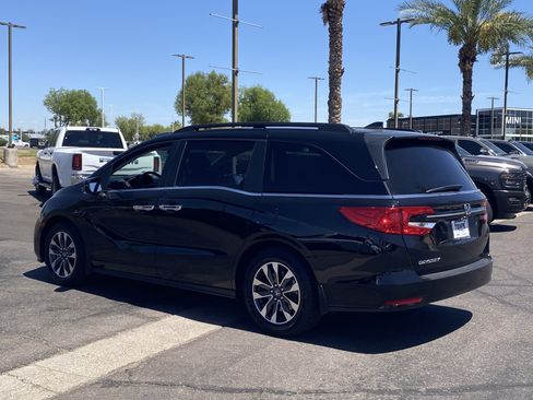 Used 2024 Honda Odyssey EX-L image 4