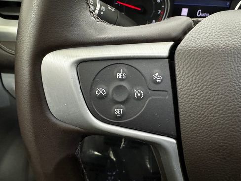 Used 2023 GMC Acadia SLT image 25