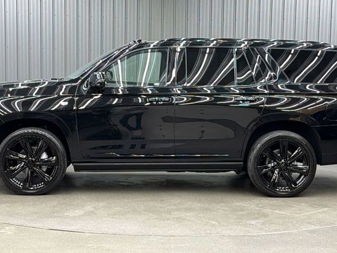 Used 2026 Cadillac Escalade Platinum Sport AWD/4WD image 2